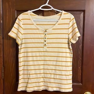 American Eagle yellow t-shirt